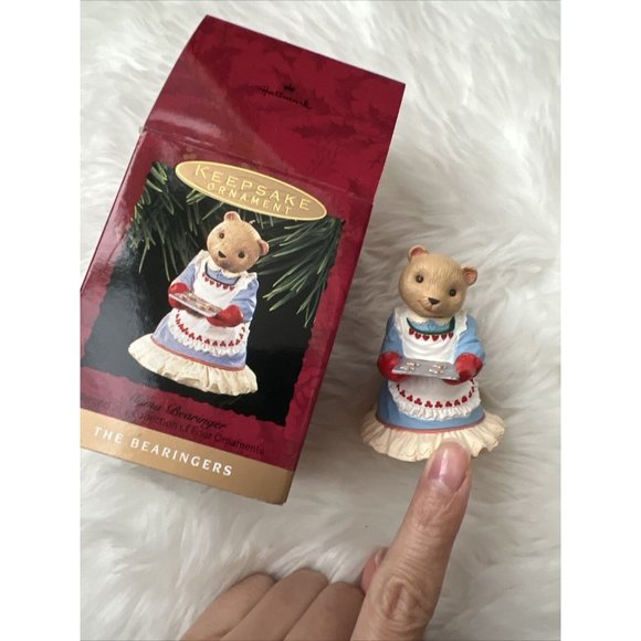 Hallmark Keepsake Ornament Mama Bearinger 1993. In original box. - Picture 1 of 7
